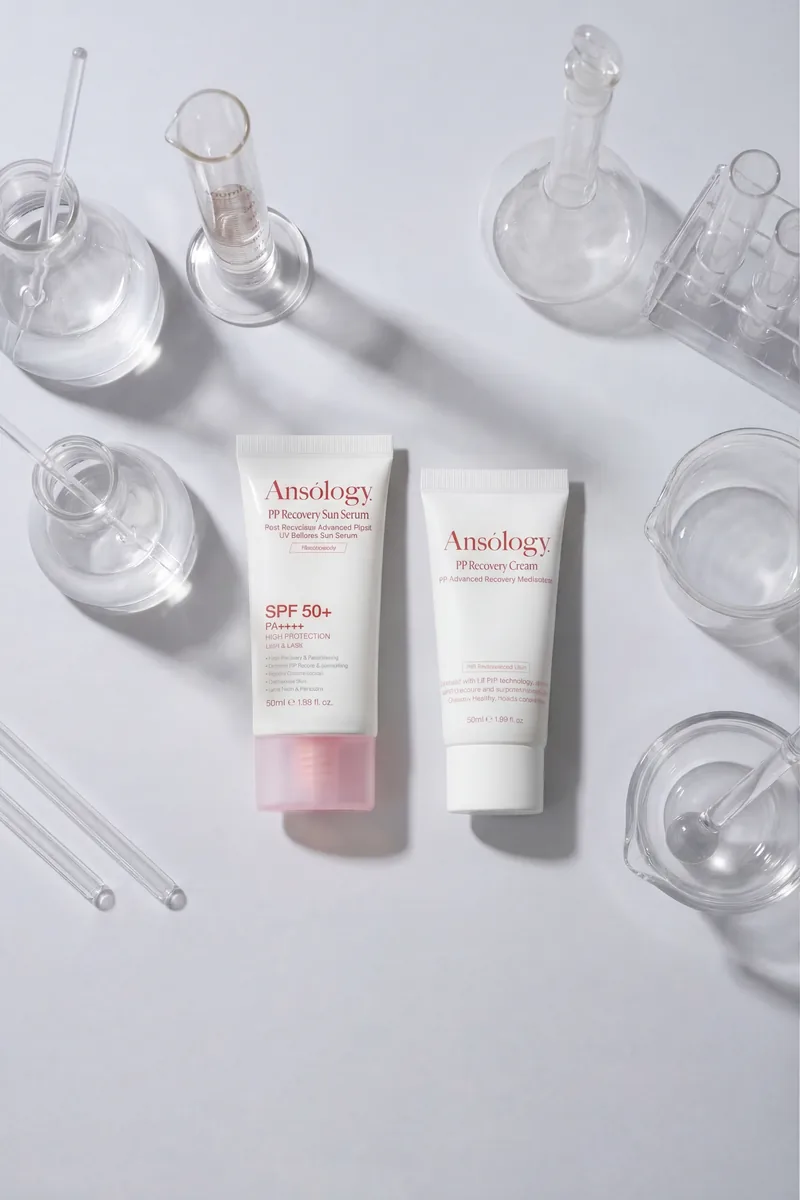 Crème solaire SPF 50+ Ansólogy en laboratoire